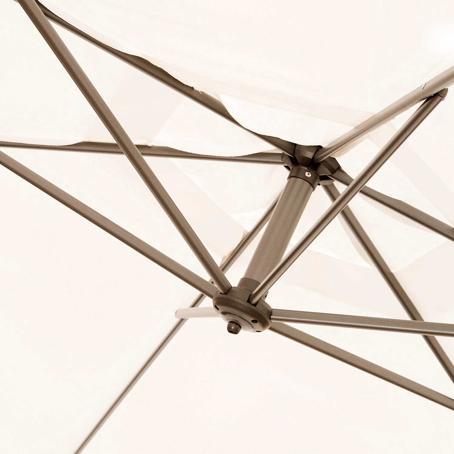 Intratuin Zweefparasol Milano Wit 80+UV D 300 Cm 2 Intratuin Zweefparasol Milano Wit 80+UV D 300 Cm - Afbeelding 2