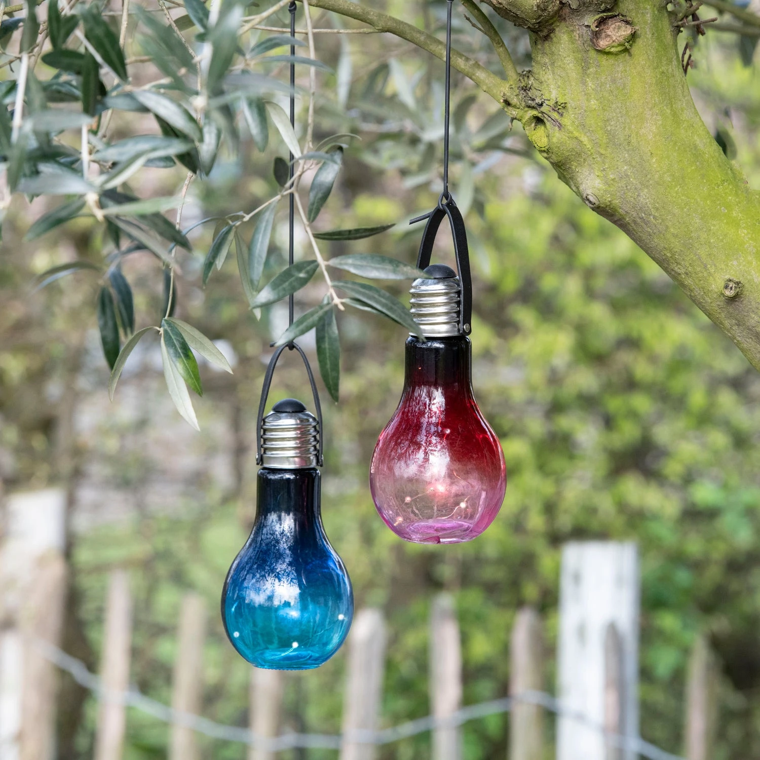 Intratuin LED Tafellamp D 9 H 18 Cm Rood 2 Intratuin LED Tafellamp D 9 H 18 Cm Rood - Afbeelding 2