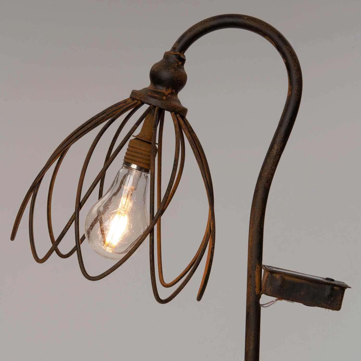 Intratuin Solar Lantaarn Zwart 30 X 19 X 101 Cm 2 Intratuin Solar Lantaarn Zwart 30 X 19 X 101 Cm - Afbeelding 2