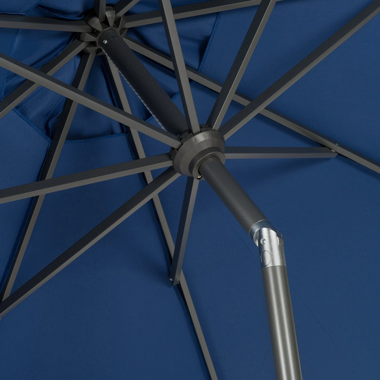 Intratuin Parasol Trinidad Blauw 80+UV D 250 Cm 4 Intratuin Parasol Trinidad Blauw 80+UV D 250 Cm - Afbeelding 4