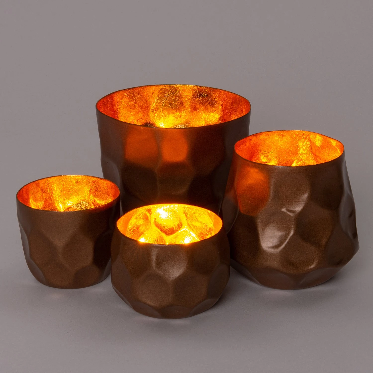 Intratuin Waxinelichthouder Loki Gehamerd Koper / Goud D 12 H 11 Cm 2 Intratuin Waxinelichthouder Loki Gehamerd Koper / Goud D 12 H 11 Cm - Afbeelding 2