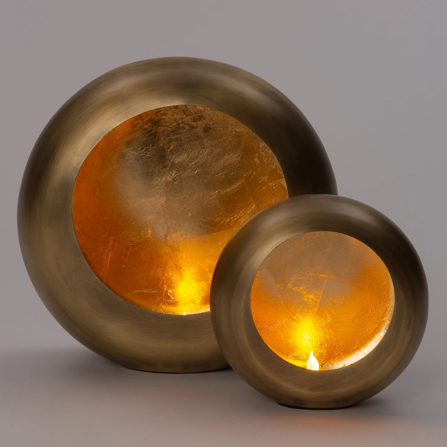 Intratuin Waxinelichthouder Vic Goud D 16 H 7 Cm 2 Intratuin Waxinelichthouder Vic Goud D 16 H 7 Cm - Afbeelding 2