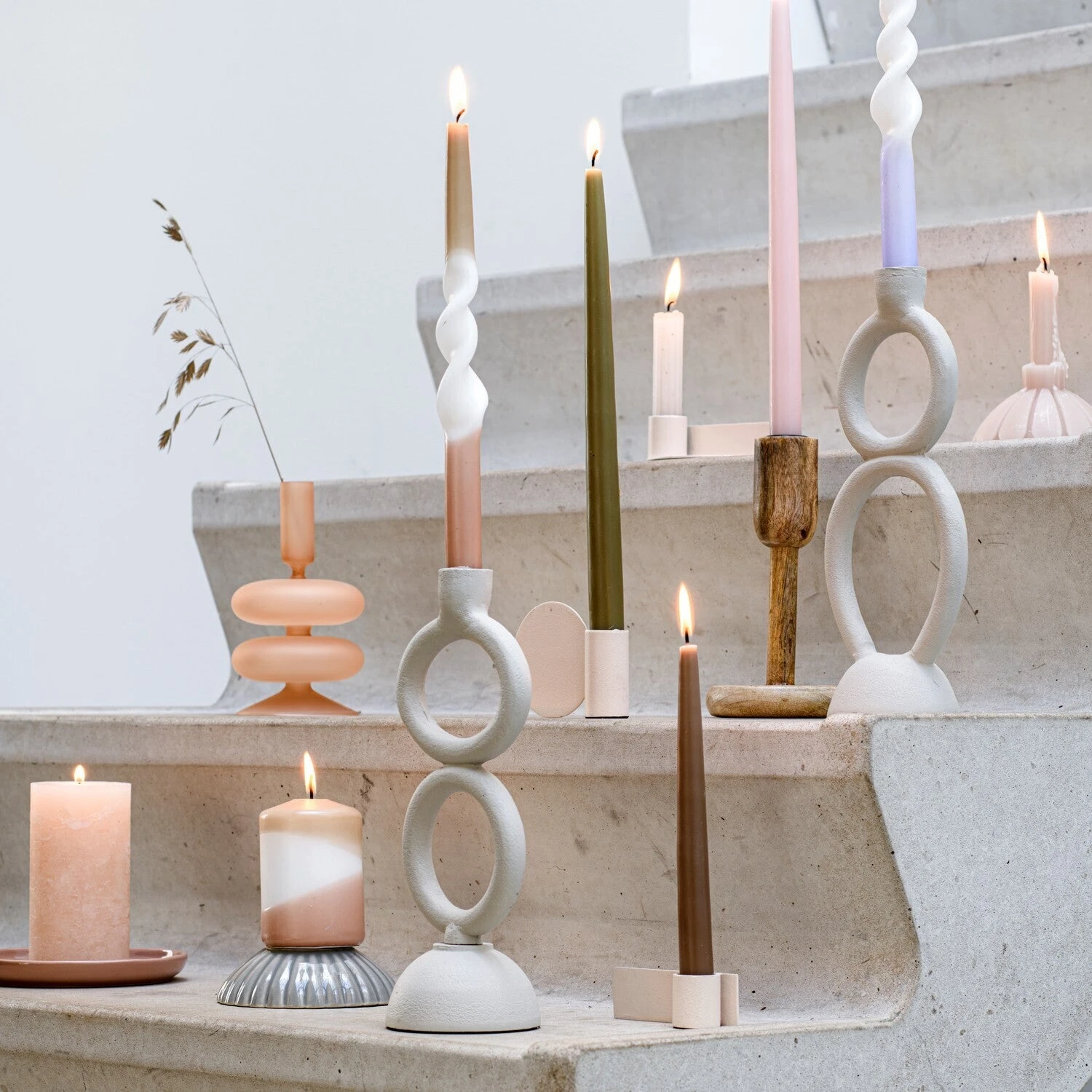 Intratuin Kandelaar Indy Wit 11 X 9 X 26 Cm 4 Intratuin Kandelaar Indy Wit 11 X 9 X 26 Cm - Afbeelding 4