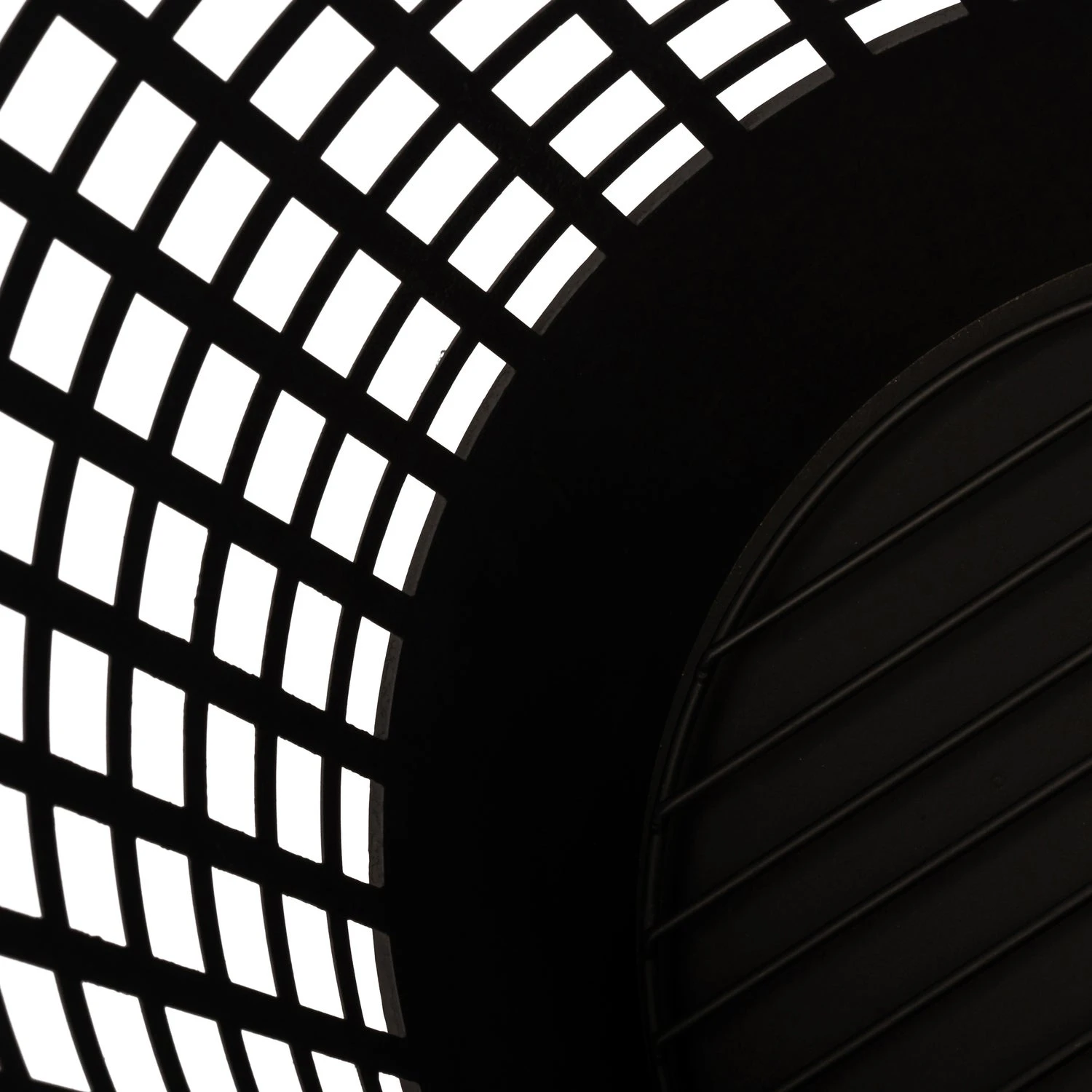 Intratuin Vuurkorf Grid Zwart D 39 H 50 Cm 2 Intratuin Vuurkorf Grid Zwart D 39 H 50 Cm - Afbeelding 2