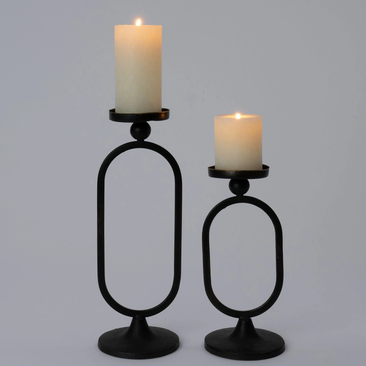 Intratuin Kandelaar Cody Zwart D 11,5 H 26 Cm 2 Intratuin Kandelaar Cody Zwart D 11,5 H 26 Cm - Afbeelding 2