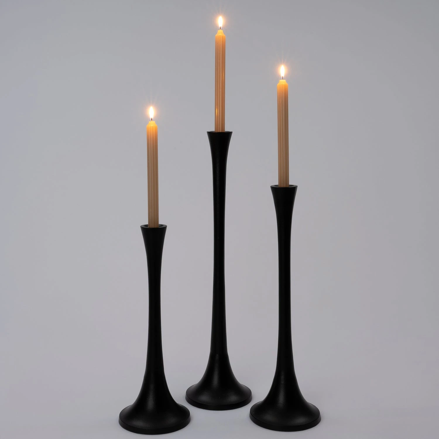 Intratuin Kandelaar Kee Zwart D 14 H 47,5 Cm 2 Intratuin Kandelaar Kee Zwart D 14 H 47,5 Cm - Afbeelding 2